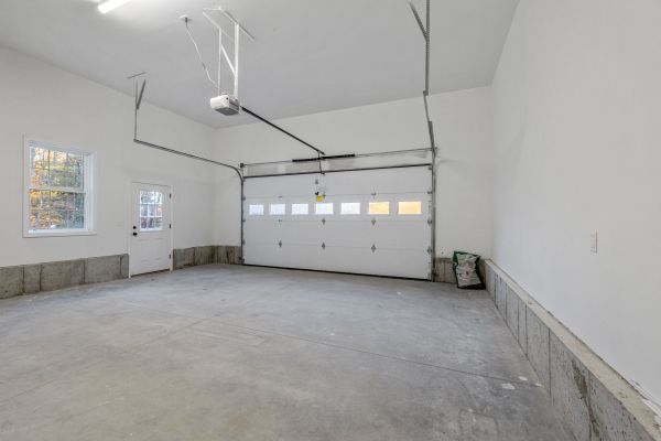 Cost of Garage Window Repair in Meridian