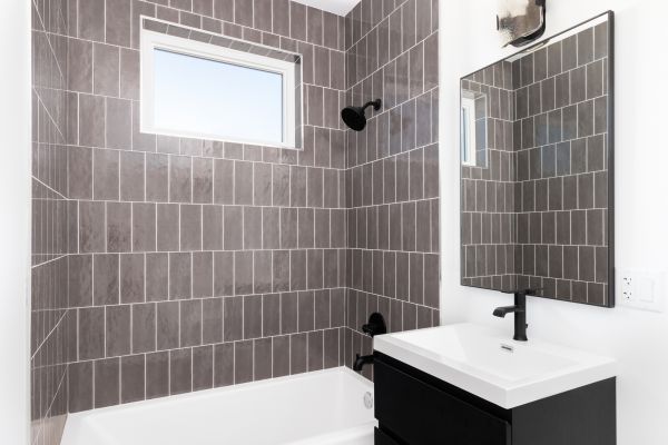 Cost of Shower Window Repair in Meridian