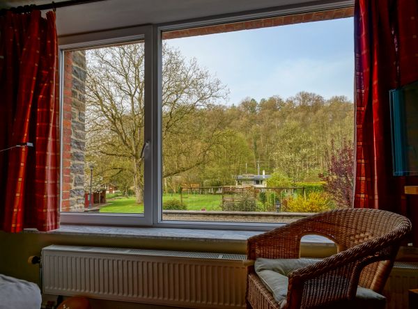 Cost of Fiberglass Window Repair in Meridian