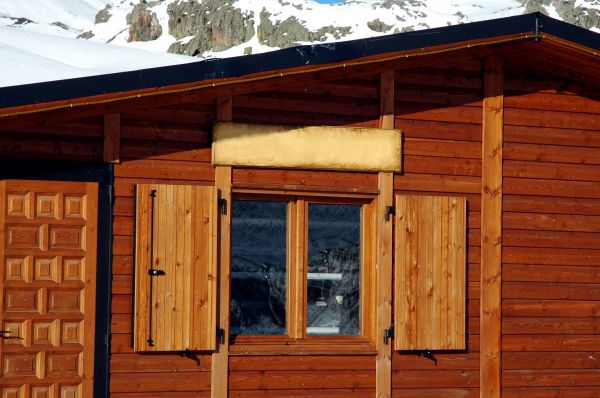 Cost of Cabin Window Repair in Meridian